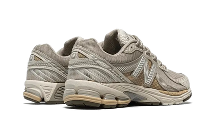 860 V2 Mars VOSneakers