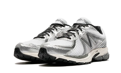 860 V2 Optic White VOSneakers