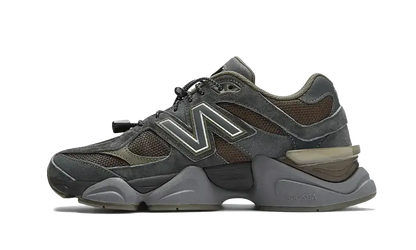 9060 Blacktop Dark Moss VOSneakers