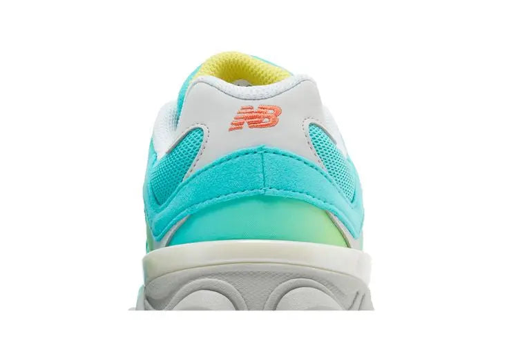 9060 DTLR Cyan Burst VOSneakers