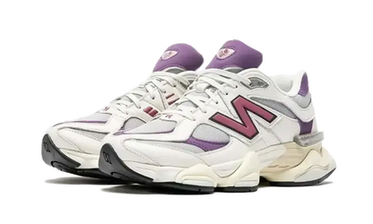 9060 Magenta VOSneakers