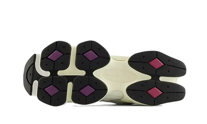 9060 Magenta VOSneakers