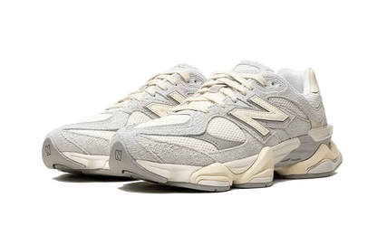 9060 Quartz VOSneakers