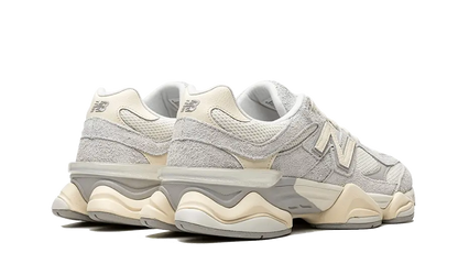9060 Quartz VOSneakers