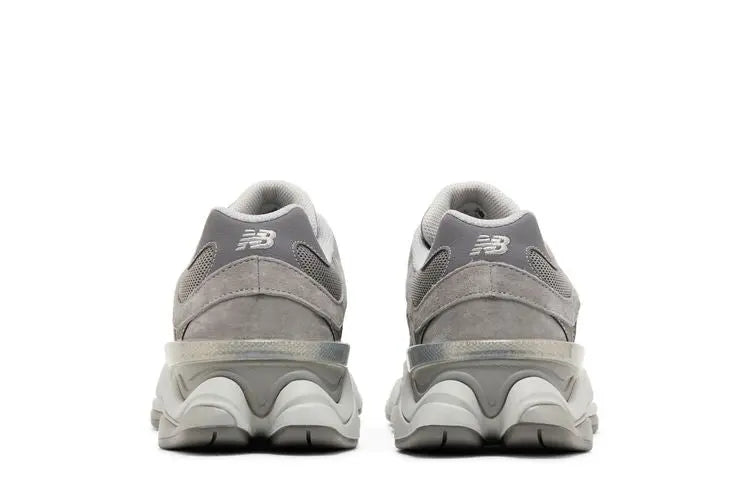9060 Shadow Grey VOSneakers