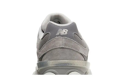 9060 Shadow Grey VOSneakers