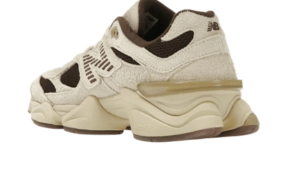 9060 Sydney McLaughlin-Levrone Linen Black Coffee VOSneakers