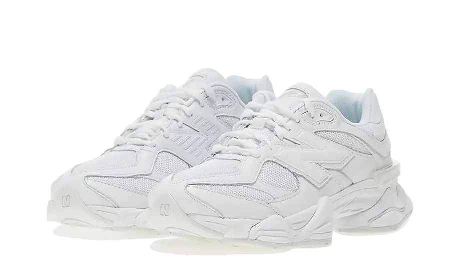 9060 Triple White VOSneakers