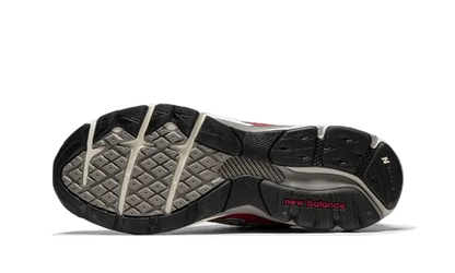 990 V3 Scarlet VOSneakers
