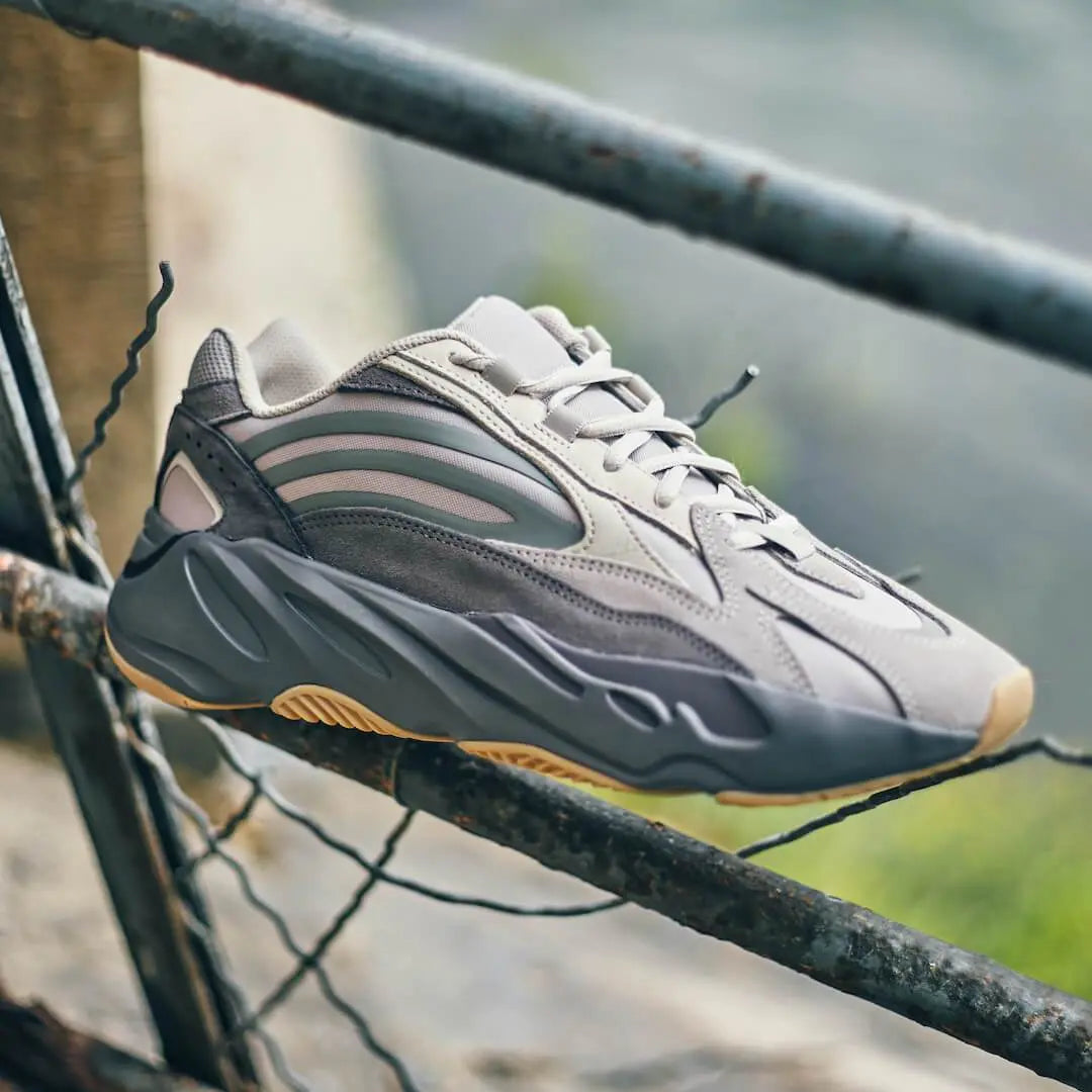 Adidas Yeezy 700 V2 Tephra Adidas