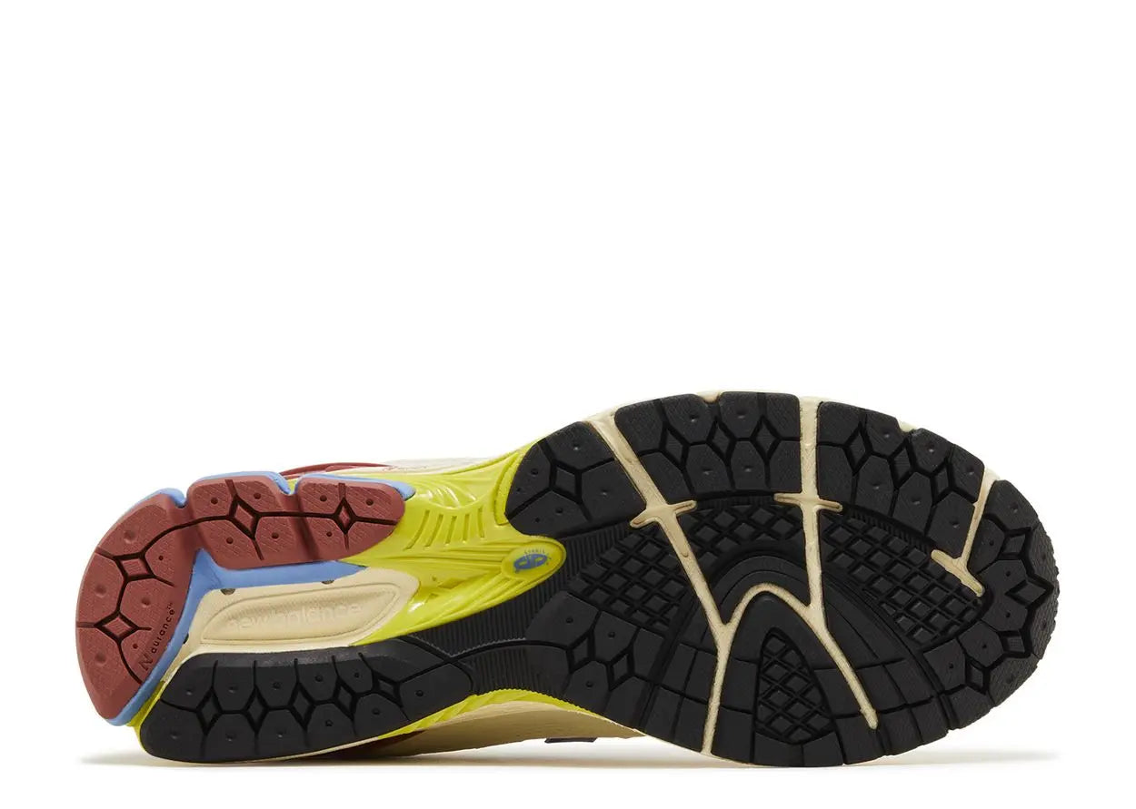 New Balance 1906R Dawn Glow Tamarind New Balance