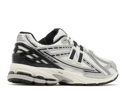 New Balance 1906R Silver Black New Balance