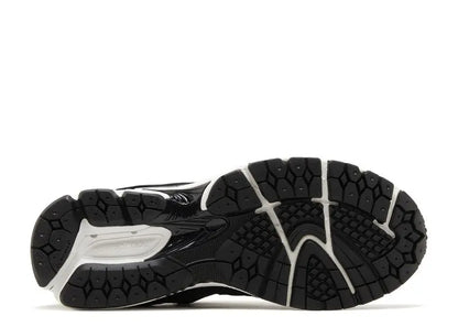 New Balance 2002R Black Gunmetal New Balance