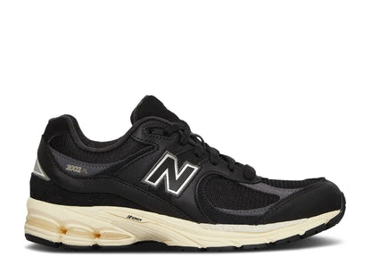 New Balance 2002R Black Vintage New Balance