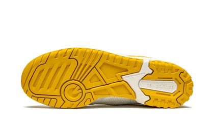 New Balance 550 Sea Salt Varsity Gold New Balance