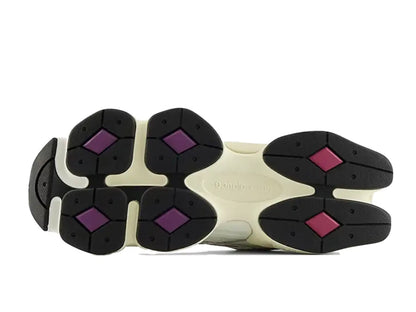 New Balance 9060 Magenta New Balance