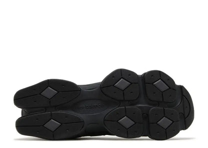 New Balance 9060 Triple Black Leather New Balance