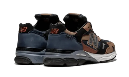 New Balance 920 Navy Beige New Balance