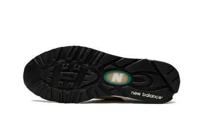 New Balance 990 V2 Kith Tannin New Balance