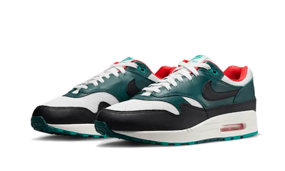 Nike Air Max 1 Liverpool Lebron James Nike