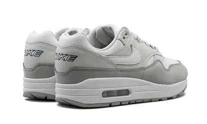 Nike Air Max 1 '87 LX Light Smoke Grey VOSneakers
