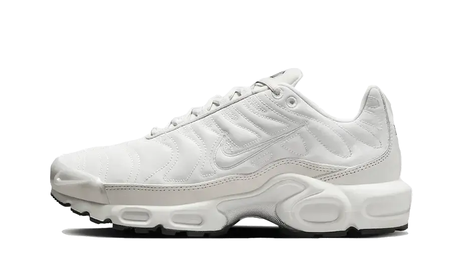 Nike Air Max Plus Reflective Platinum VOSneakers