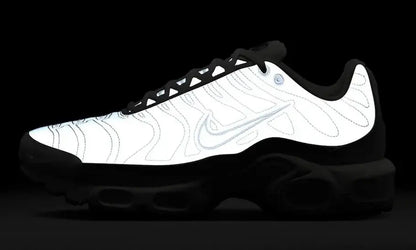 Nike Air Max Plus Reflective Platinum VOSneakers