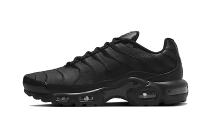 Nike Air Max Plus Triple Black Leather VOSneakers
