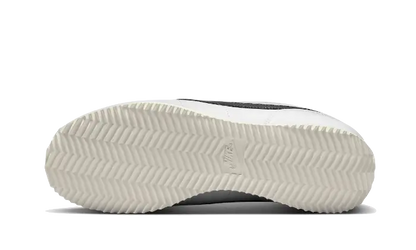 Nike Cortez White Black VOSneakers