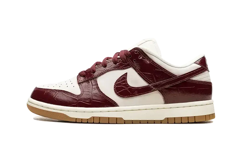 Nike Dunk Low LX Dark Team Red VOSneakers