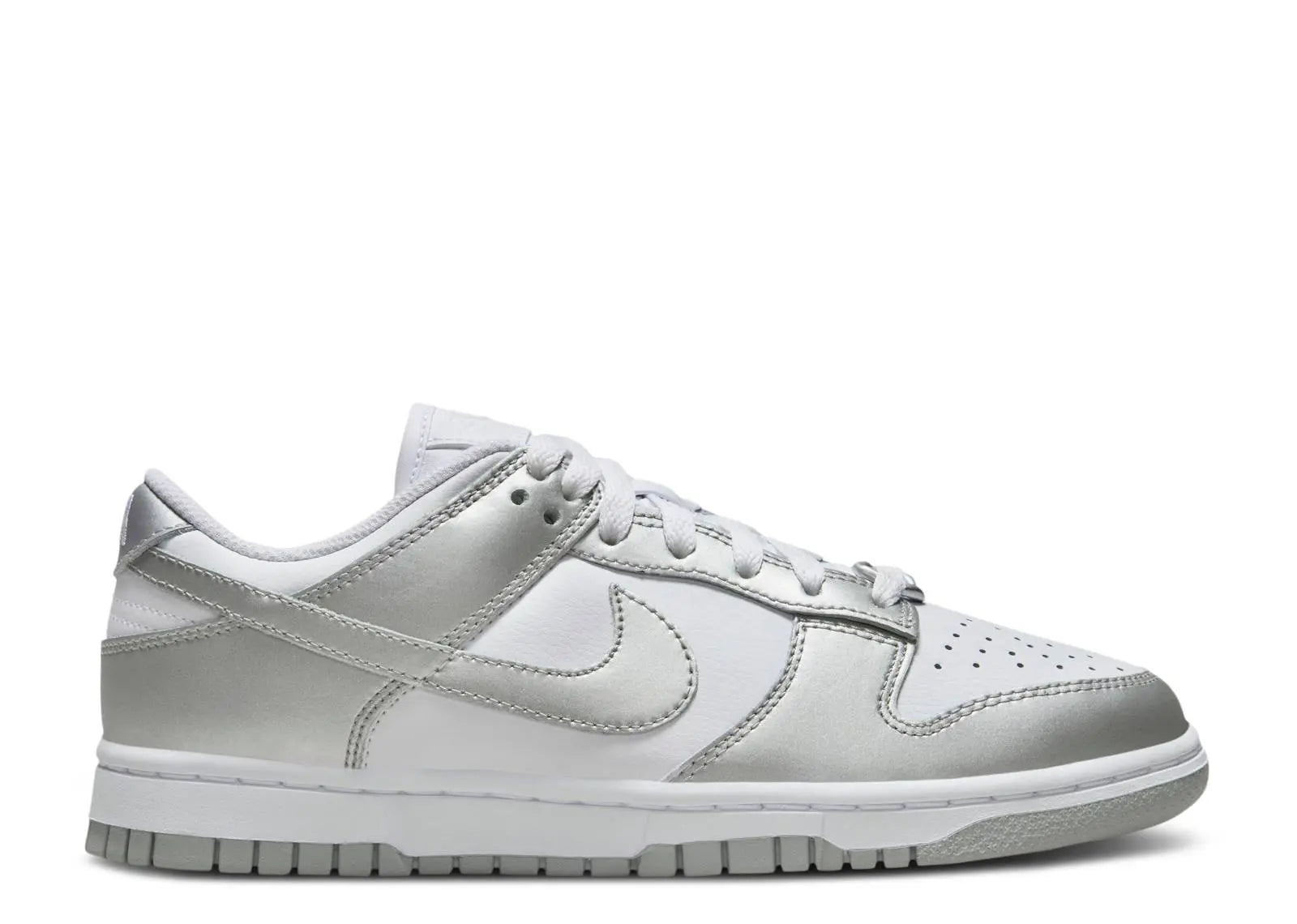 Nike Dunk Low Metallic Silver Nike