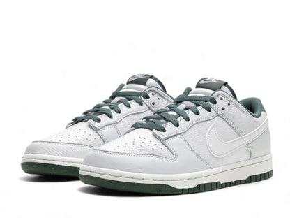 Nike Dunk Low Retro SE Photon Dust Vintage Green Nike