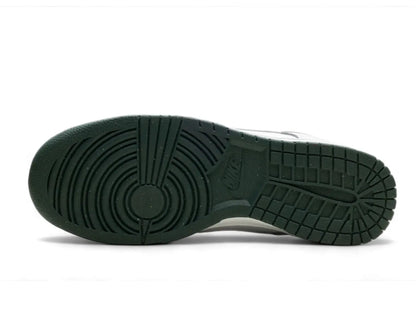 Nike Dunk Low Retro SE Photon Dust Vintage Green Nike