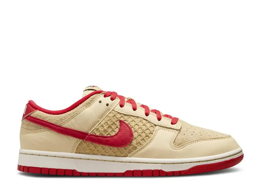 Nike Dunk Low Retro SE Strawberry Waffle Nike