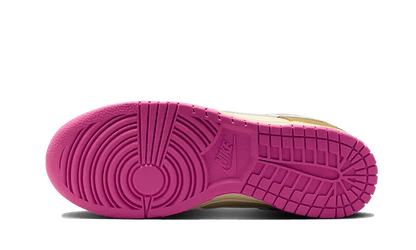 Nike Dunk Low SE Bronzine Pink Nike