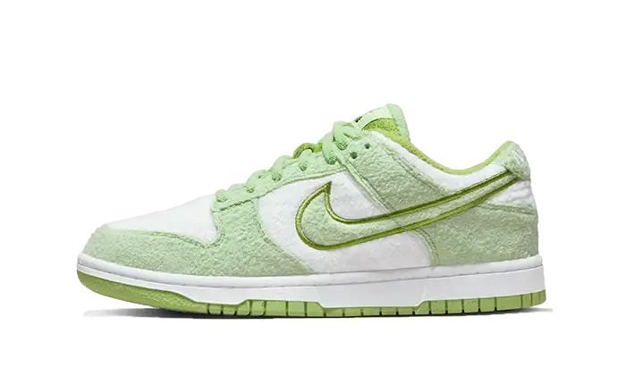 Nike Dunk Low SE Fleece Green VOSneakers