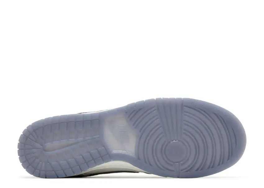 Nike Dunk Low SE Light Carbon Nike