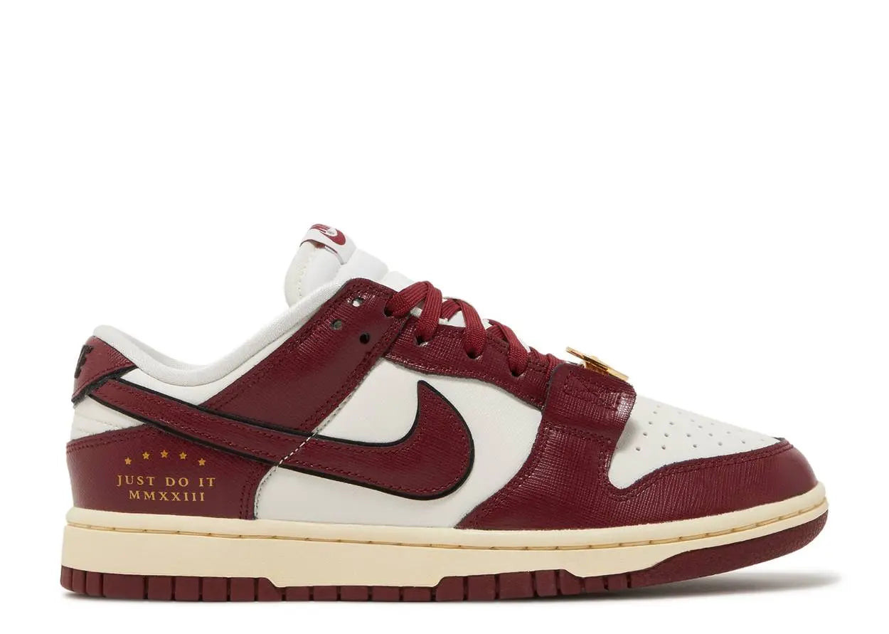 Nike Dunk Low SE Sail Team Red Nike