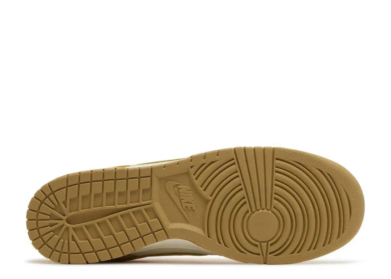 Nike Dunk Low University Gold Nike