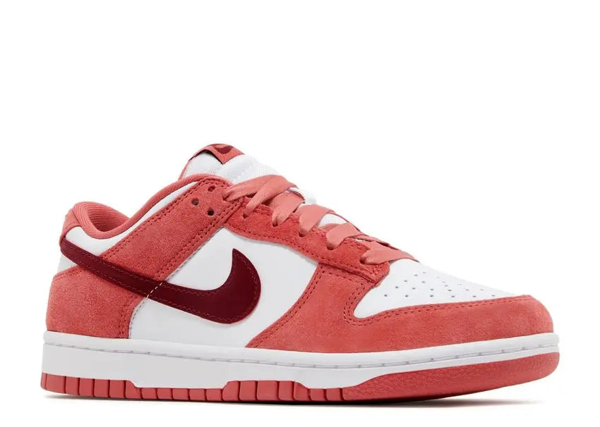 Nike Dunk Low Valentine's Day Nike