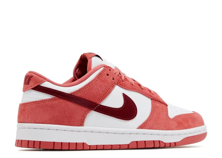 Nike Dunk Low Valentine's Day Nike