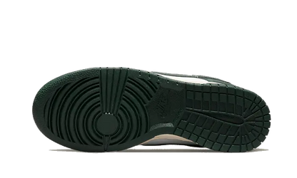 Nike Dunk Low Vintage Green VOSneakers