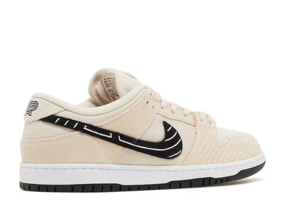 Nike SB Dunk Low Albino & Preto Nike