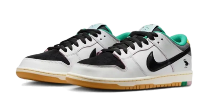 Nike SB Dunk Low CSEF VOSneakers