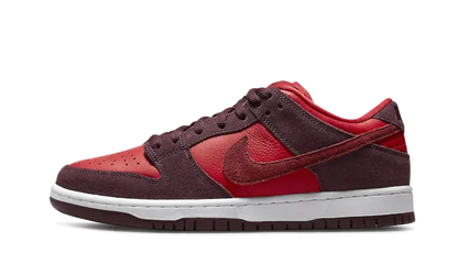 Nike SB Dunk Low Cherry VOSneakers