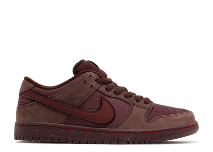 Nike SB Dunk Low City Of Love Burgundy Crush Nike
