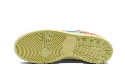 Nike SB Dunk Low Orange Emerald Rise VOSneakers