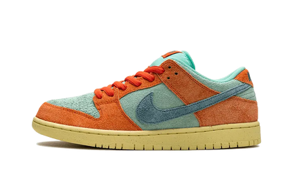 Nike SB Dunk Low Orange Emerald Rise Nike