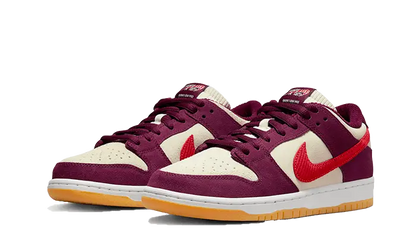 Nike SB Dunk Low Skate Like A Girl Bordeaux VOSneakers