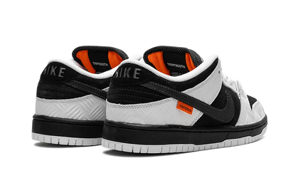 Nike SB Dunk Low TIGHTBOOTH Nike